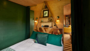 bedhead triangle shelves design